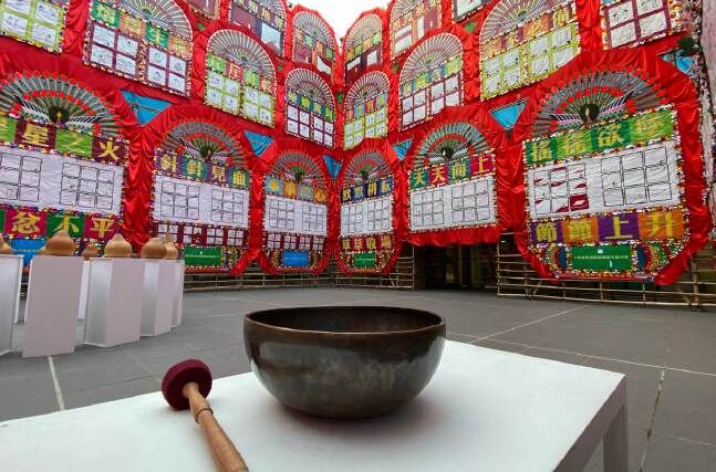 Singing bowl before a festival installation